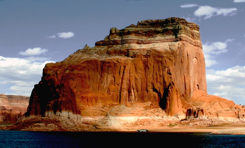 Houseboat and Red Rock Monument