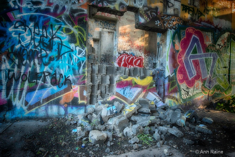 Graffiti, Coal Pier #18