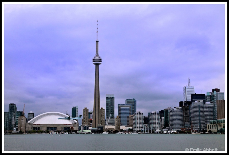 Toronto Skyline - ID: 13237836 © Emile Abbott