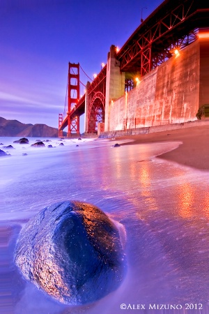 GOLDEN GATE ON THE TWILIGHT SHORE