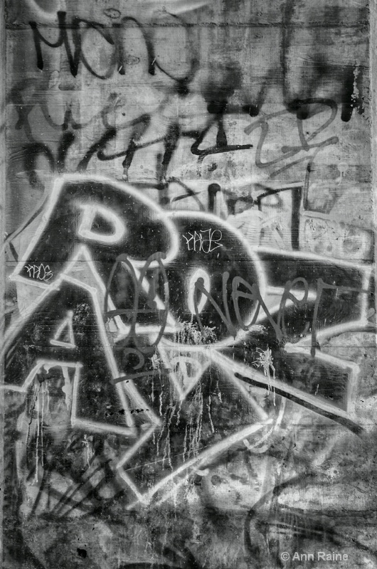 Graffiti - Coal Pier #18