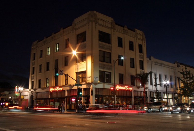 Cheesecake Factory at night, Pasadena, CA 