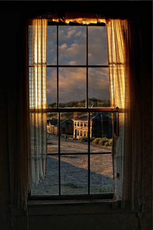 The Sun Sets at Bodie