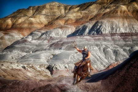 Ropin' The Painted hills