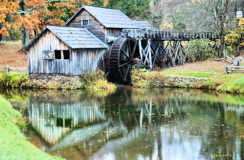 Fall has arrived at Mabry Mills!