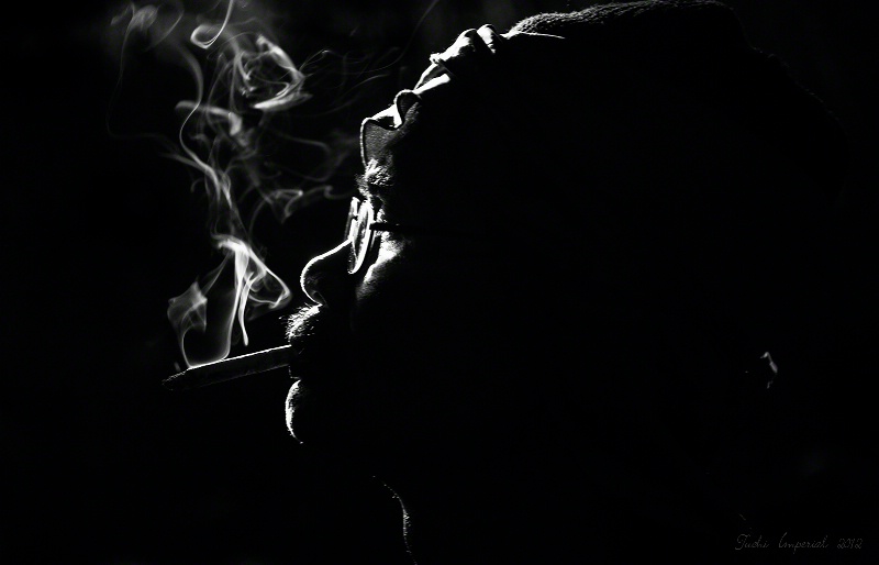 B&W Smoke