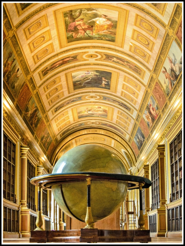Fontainebleau Library
