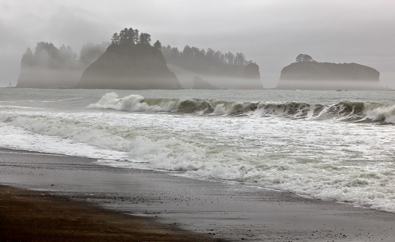 Mora Beach EP - ID: 13439668 © Patricia A. Casey