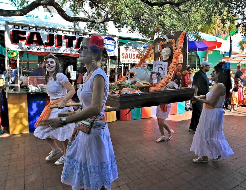 Day of the Dead Private Alter - ID: 13495255 © Emile Abbott