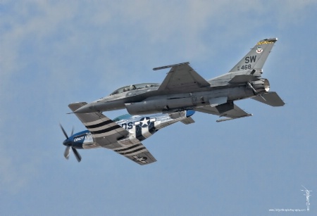 <b>Heritage Flight TF-51 and F-16 Falcon</b>