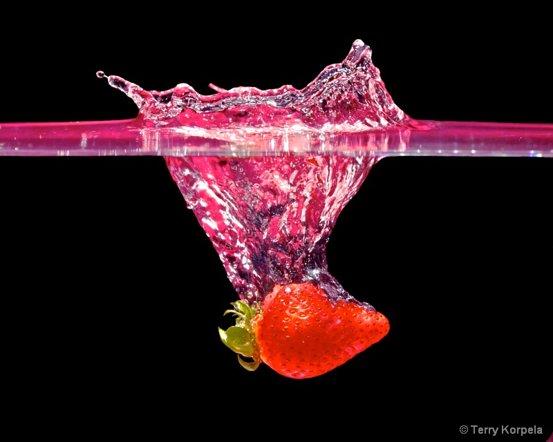 Strawberry Splash - ID: 13525414 © Terry Korpela