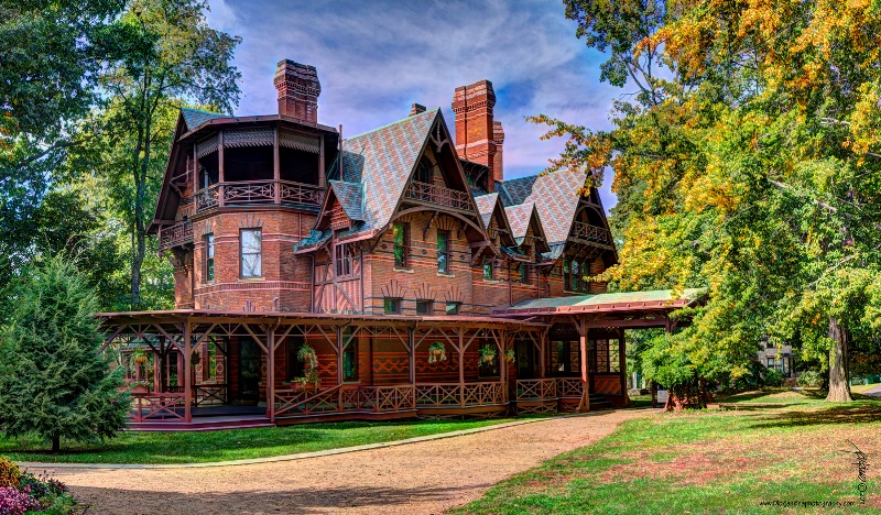 <b>Mark Twain Home & Museum Southeast Exposure</b>