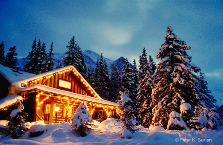 Cabin at Christmas, Photo 2