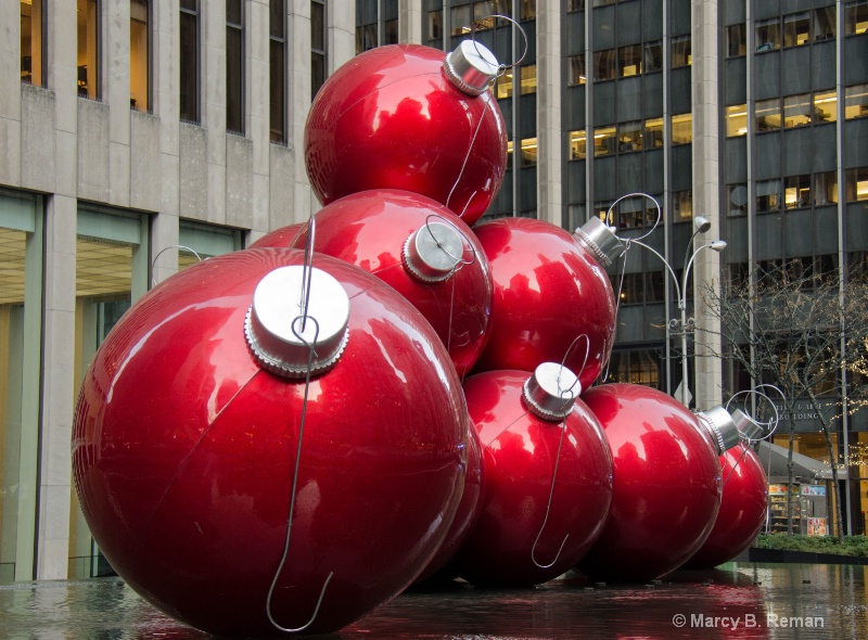 Red Ornaments OMG!