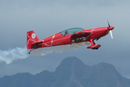 Jacquie Warda in the Extra Flugzeugbau EA 300 