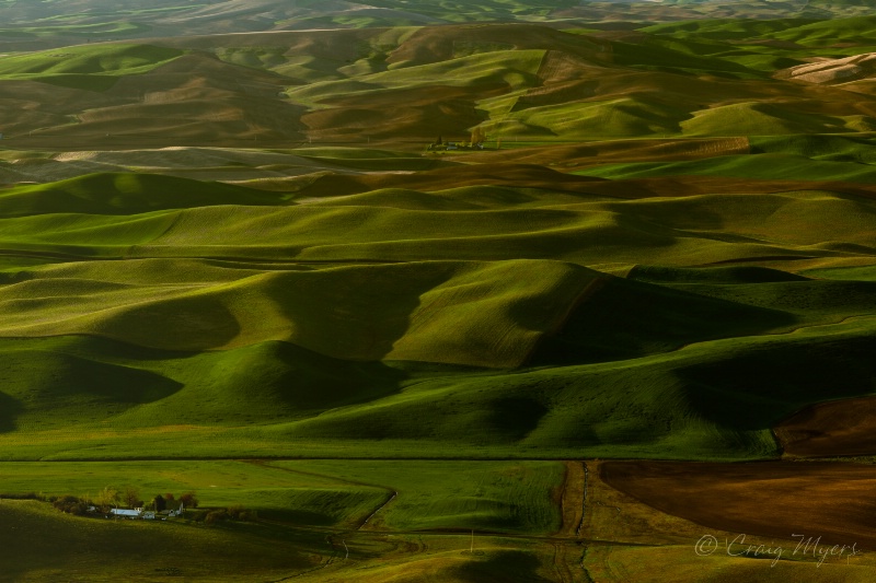 Palouse Farmsteads - the Near & the Far - ID: 13668569 © Craig W. Myers