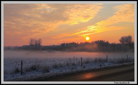 Sunset,rime and mist