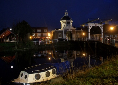 Leiden at night