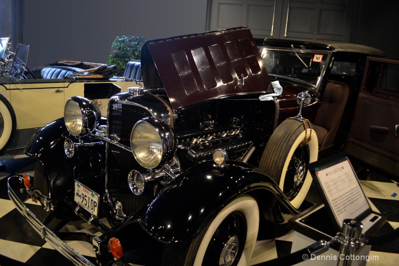 Old Cars 1 Without Window - ID: 13707228 © Dennis K. Cottongim