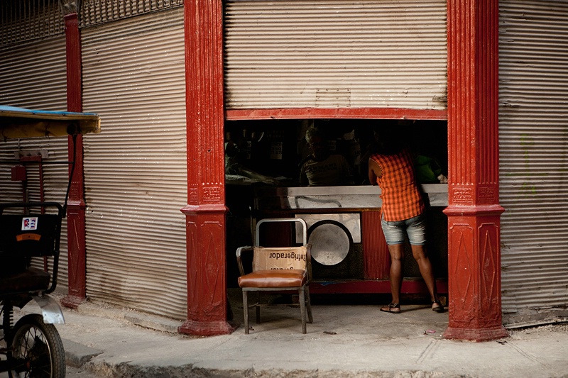 Red Checkered Shirt, Havana - ID: 13713377 © Susan Gendron
