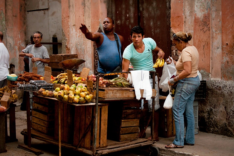 Night Market, Havana - ID: 13713397 © Susan Gendron