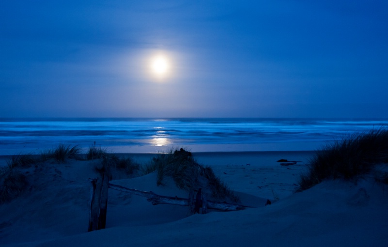 Oregon Moonset