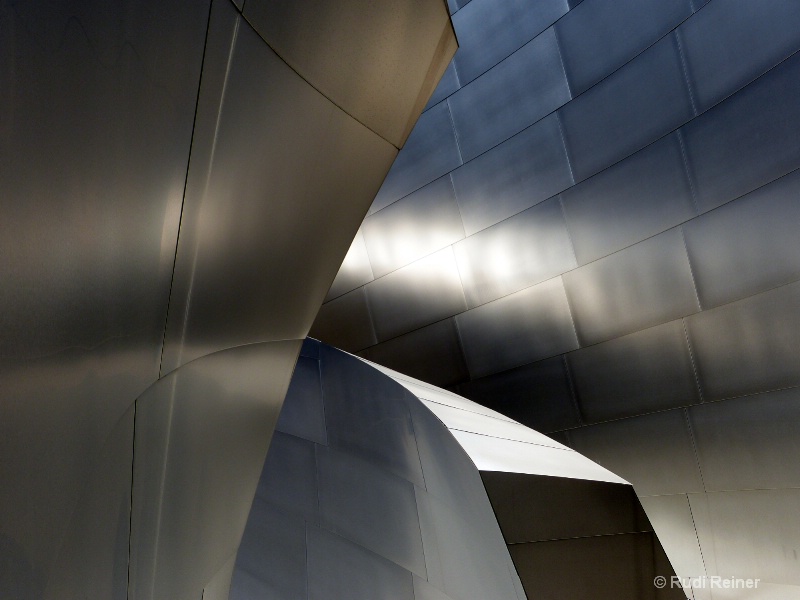 Shapes in metal, Los Angeles