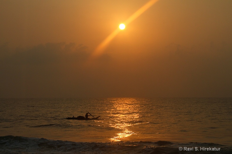 Fisherman at sunrise - ID: 13743999 © Ravi S. Hirekatur