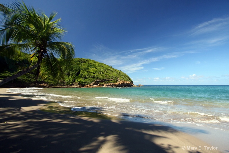 Batibou Beach, Dominica - ID: 13745152 © Mary E. Taylor