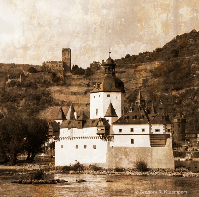 pfalzgrafenstein castle aged img 8283