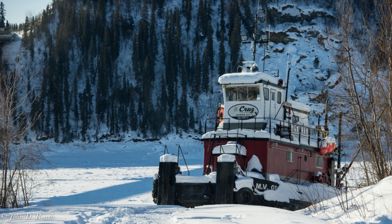 Frozen in at the Yukon River - ID: 13784794 © John D. Roach