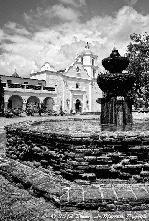 San Luis Rey Mission & Fountain 