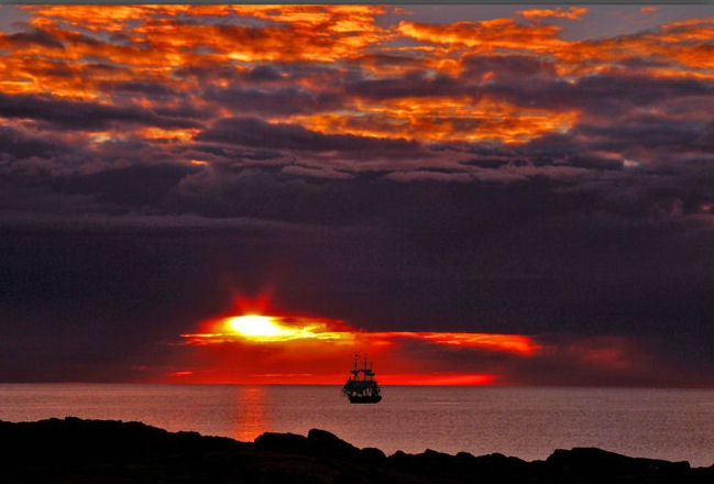 SUNRISE SAIL