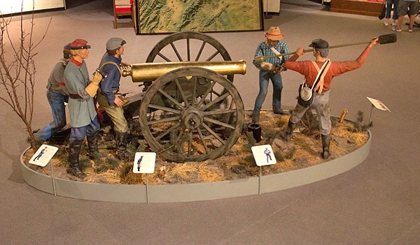 10. rebel artillery unit at civil war museum - ID: 13912797 © Donald E. Chamberlain