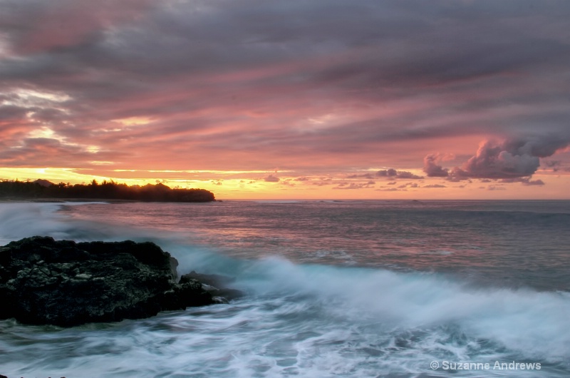 Kauai Dawn #2 - ID: 13916540 © Suzanne Andrews