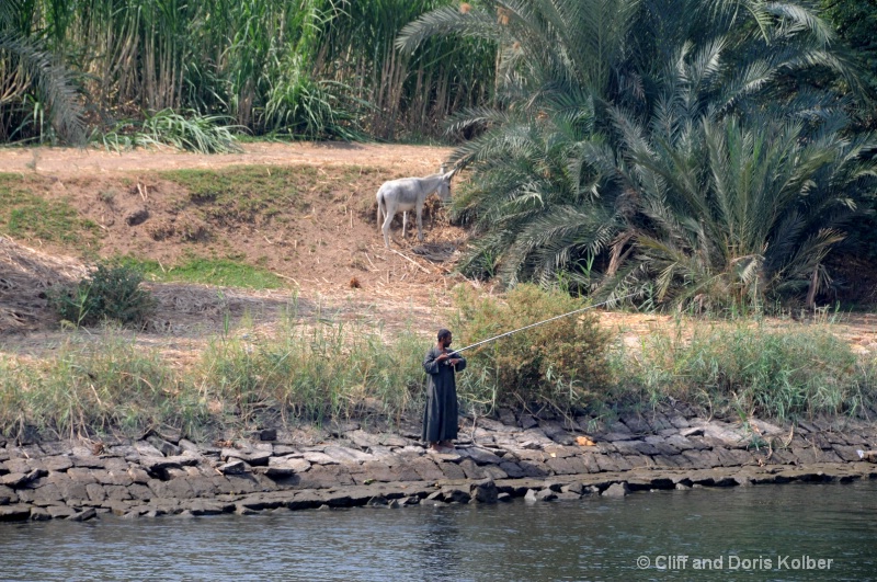 Fishing in the Nile - ID: 13927191 © Cliff Kolber