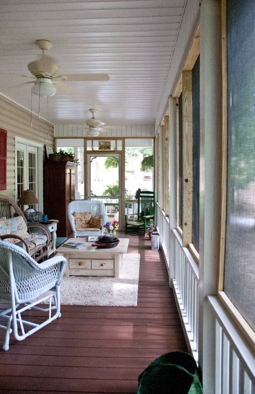 Summer on the porch - ID: 13973386 © Shelia Earl