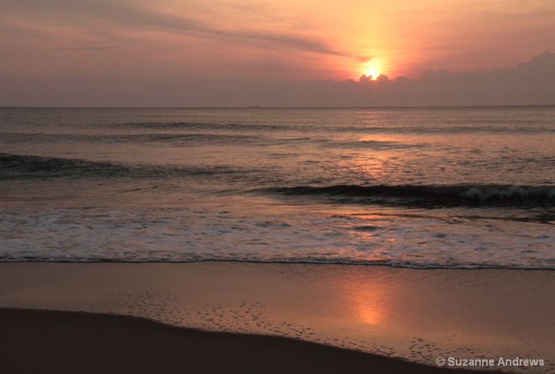 Sunrise Virginia Beach - ID: 13979501 © Suzanne Andrews