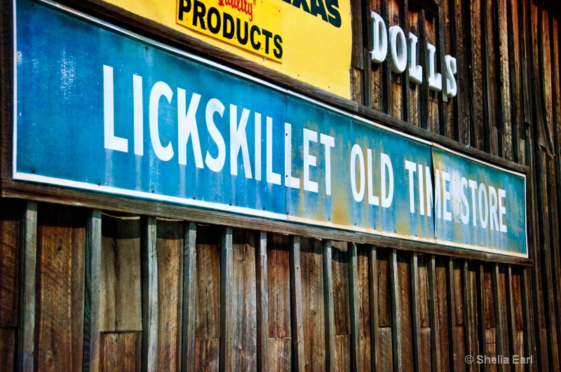Old Country Store - ID: 13983110 © Shelia Earl