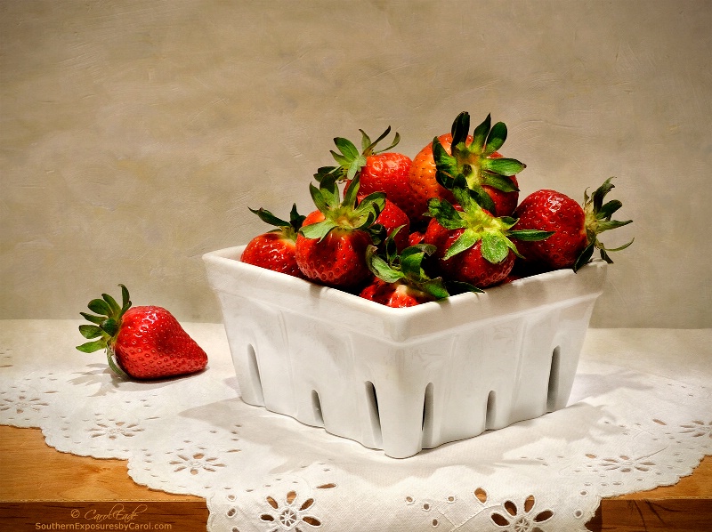 Basket of  Berries - ID: 13987121 © Carol Eade