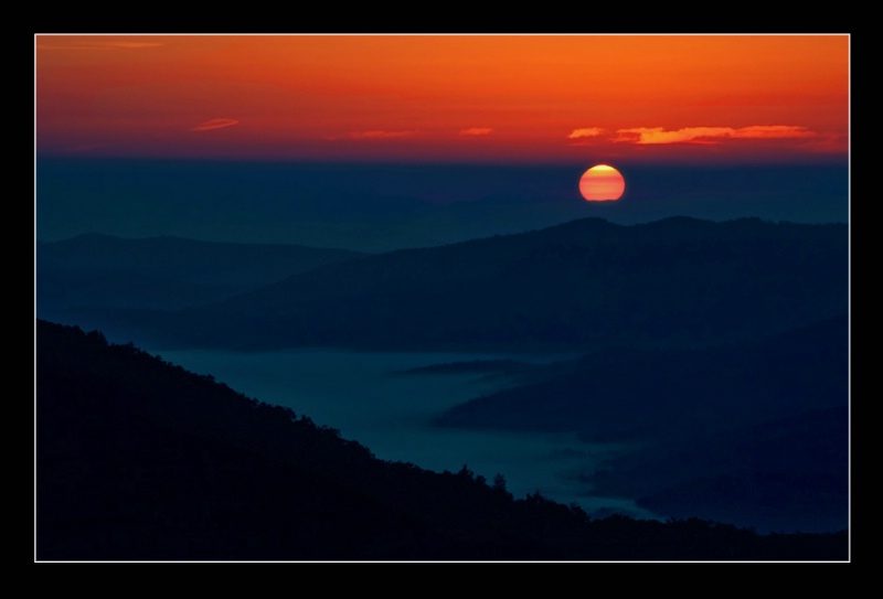 Blue Ridge Sunrise - ID: 13991379 © Steve Owen