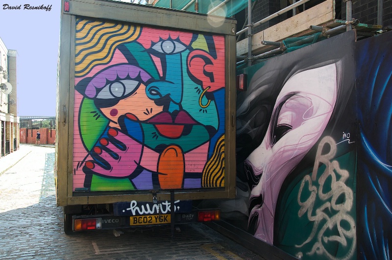 Moving and Still Street Art in London