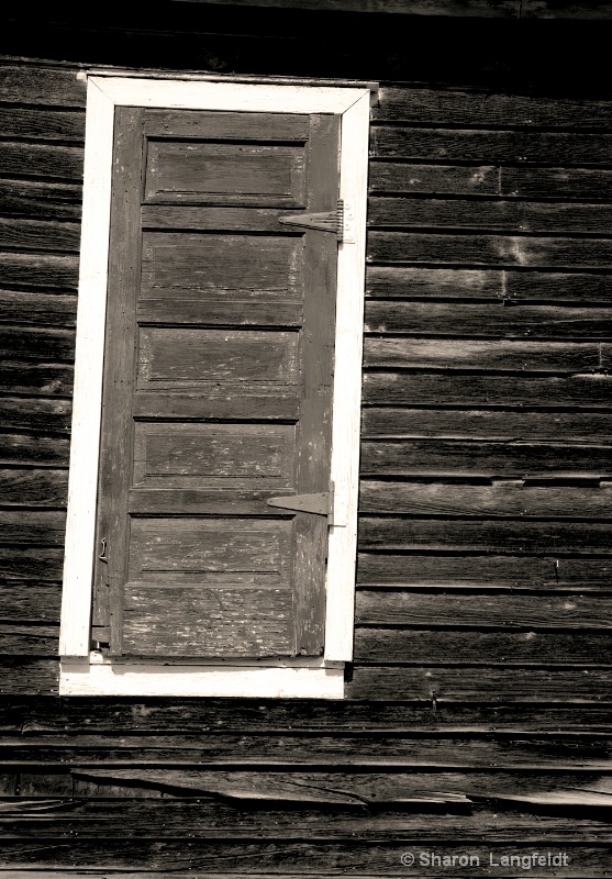 door or window warming filter - ID: 14079032 © Sharon L. Langfeldt