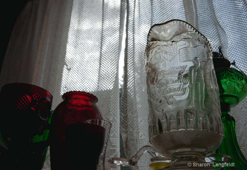 glass of the past - ID: 14079036 © Sharon L. Langfeldt
