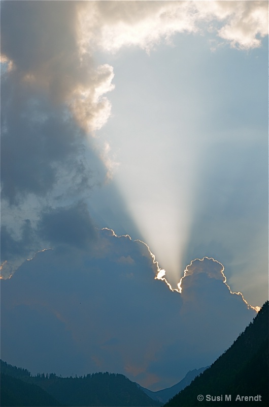 Spectacular Clouds/Sun - ID: 14089280 © Susanne M. Arendt
