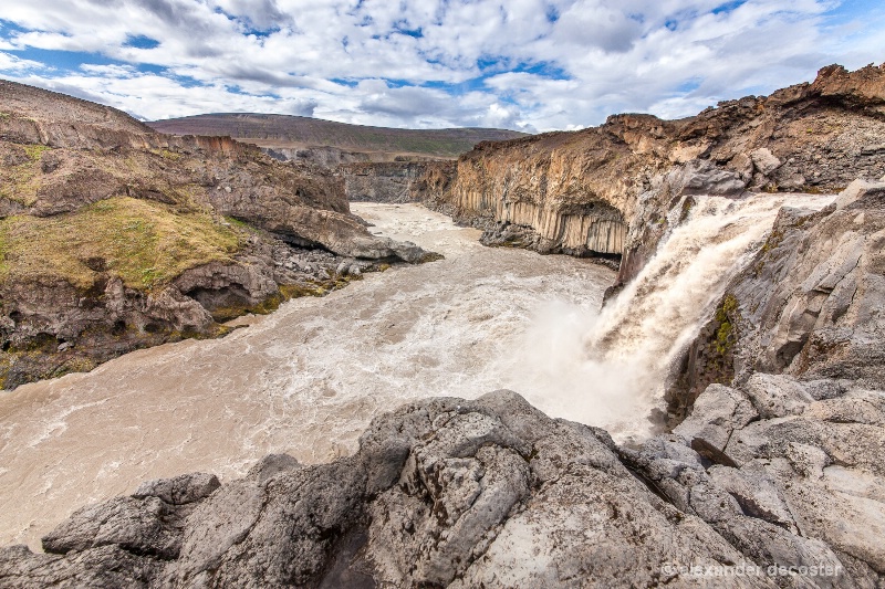 Aldeyarfoss waterfall