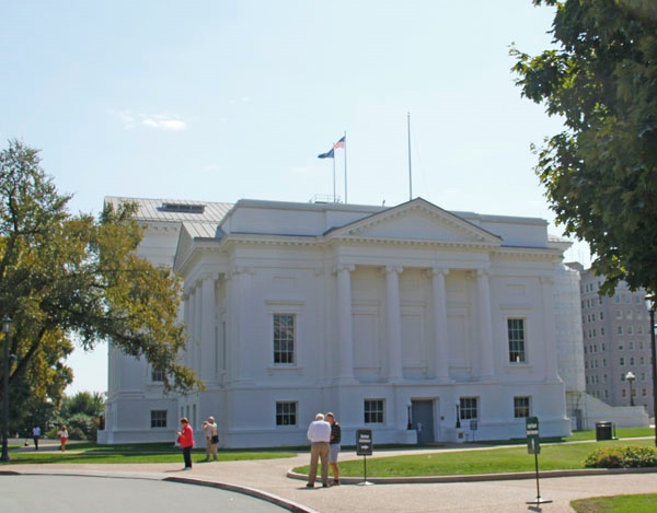 vsc - 2 virginia state capital -side view