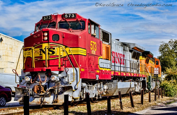 TN Central RR Locomotive