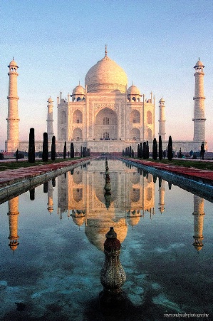 Taj Reflections