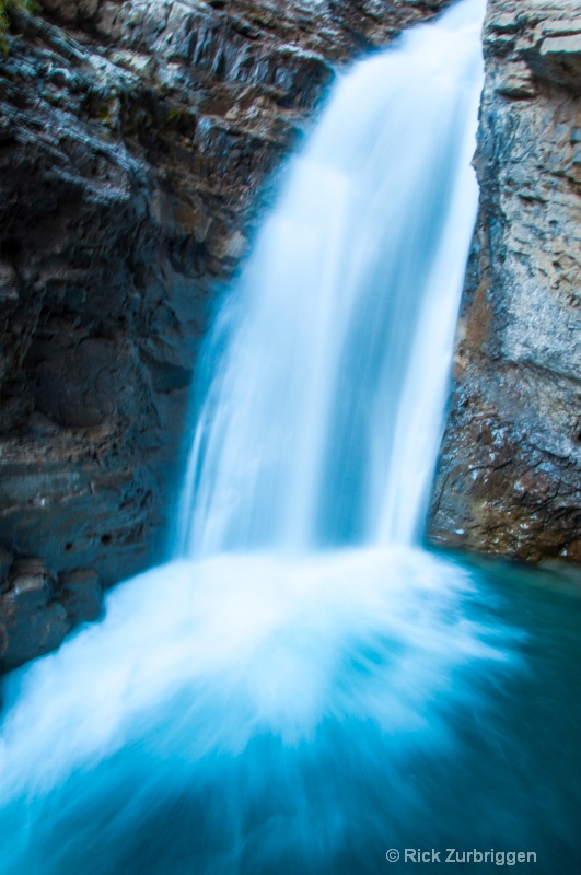 Waterfall - ID: 14216702 © Rick Zurbriggen